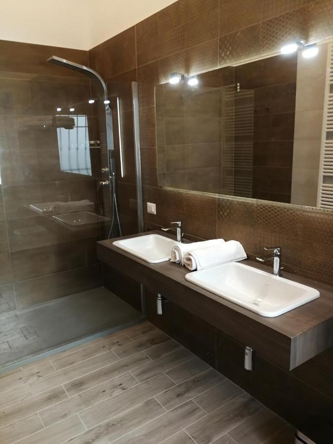 Christy Suite Elegante Appartamento Nel Centro Storico Di Anzio Extérieur photo
