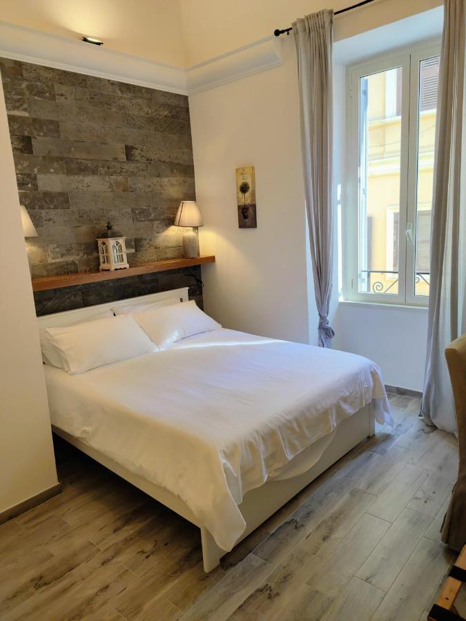 Christy Suite Elegante Appartamento Nel Centro Storico Di Anzio Extérieur photo